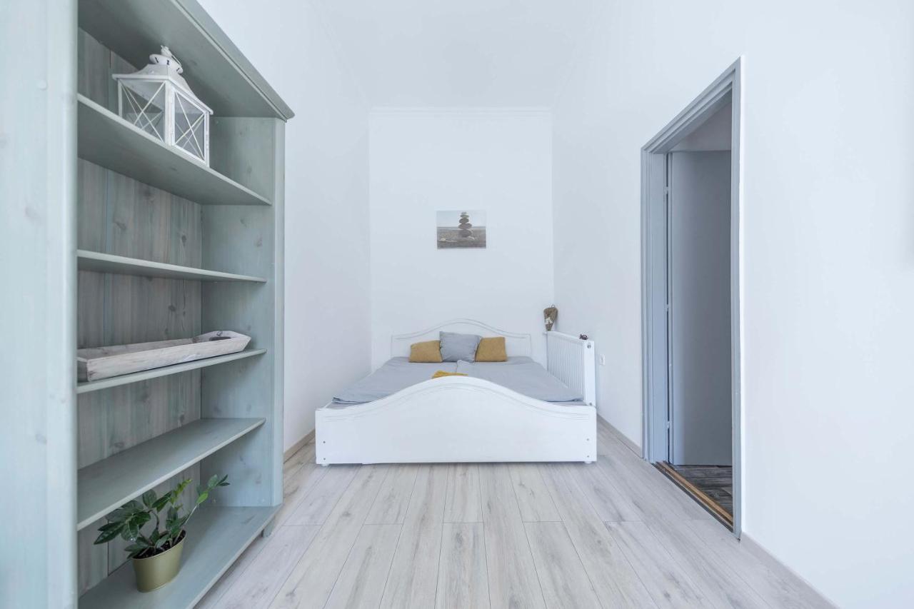 Souper Downtown-kiraly Street Apartmán