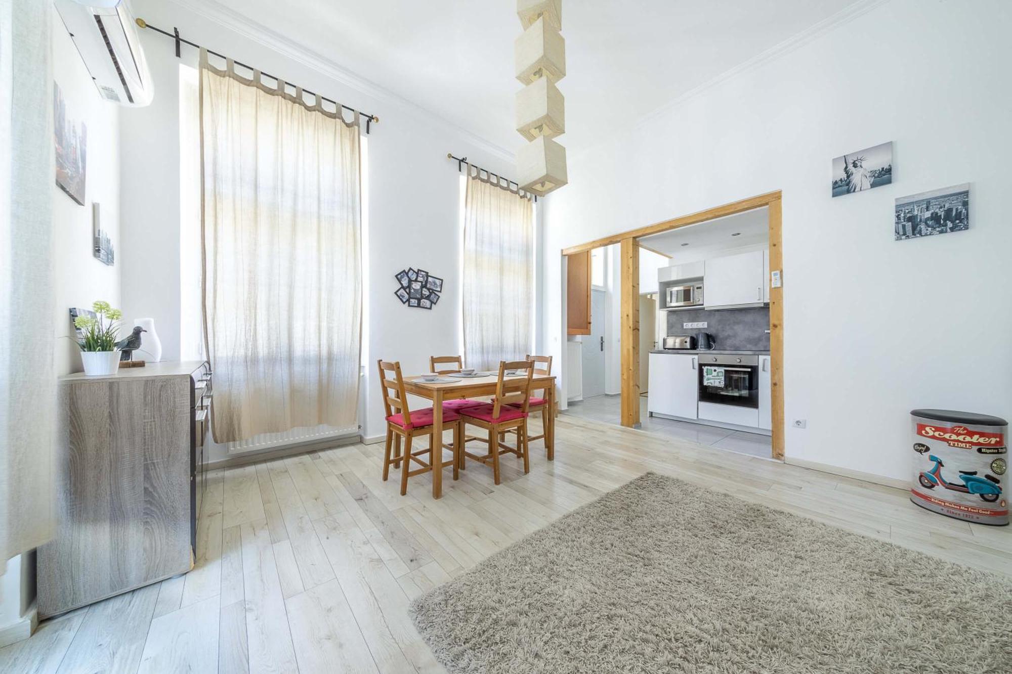 Апартаменти Souper Downtown-kiraly Street *